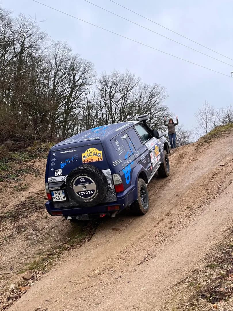 Franchissement technique d'une dune de sable
